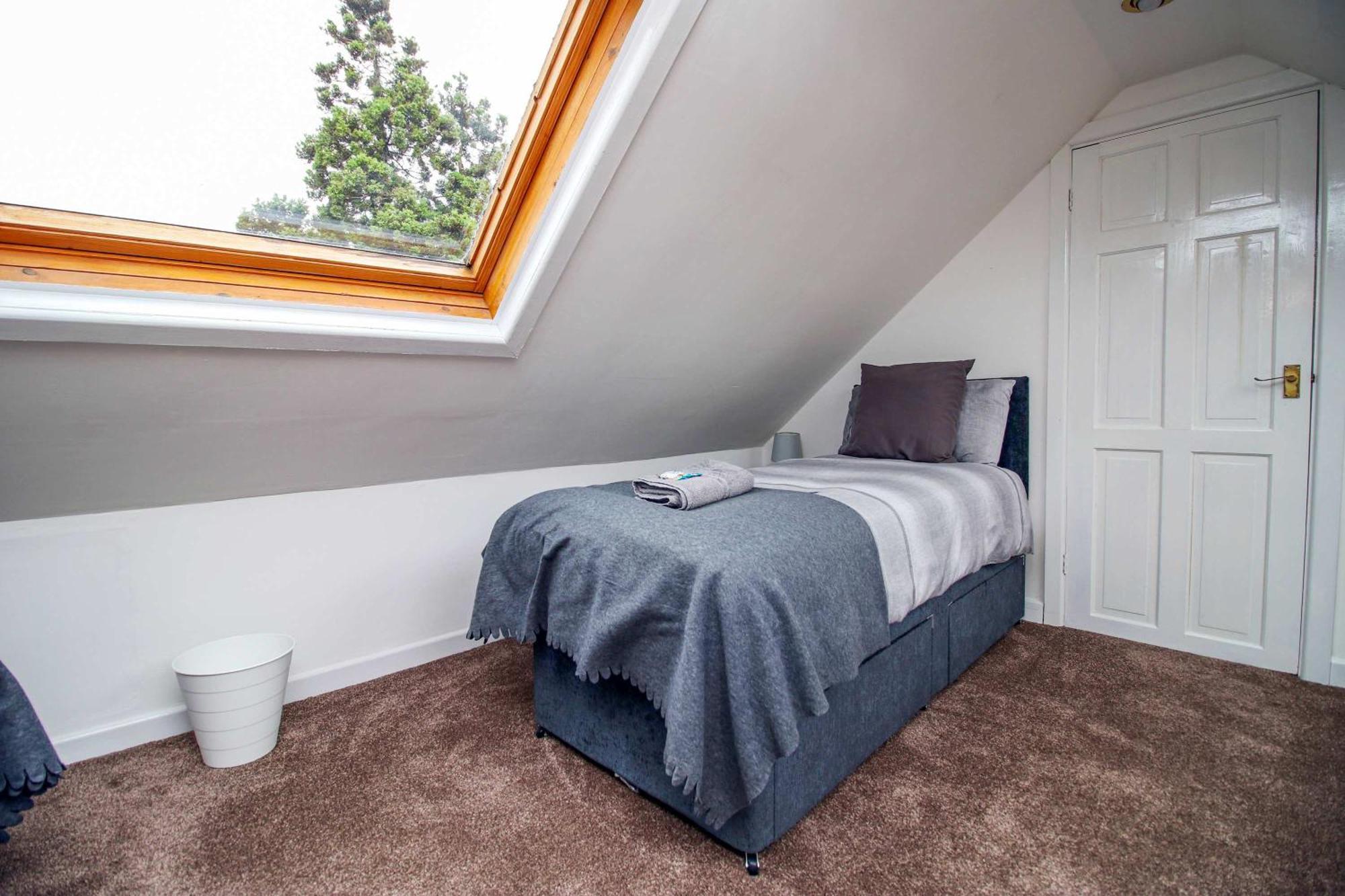 The Lockett Wonderful Large Bungalow Plympton, Plymouth Free Parking By Staystaycations ภายนอก รูปภาพ